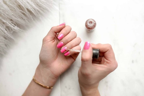 How Can You Match Your Nail Polish with Your Winter Wardrobe for a Cohesive Look?